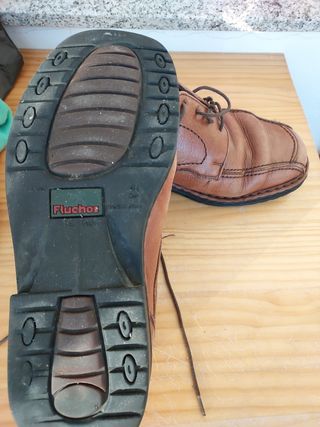 Zapatos Fluchos marrones talla 41