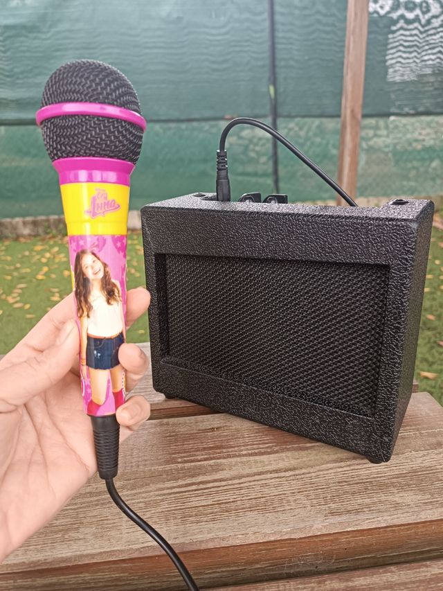 Altavoz con micrófono de Soy Luna