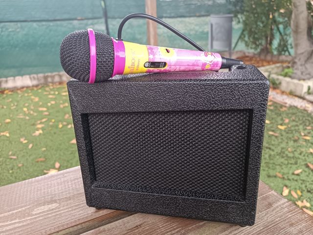Altavoz con micrófono de Soy Luna