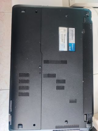 Portátil Asus i3 2350M - X54C