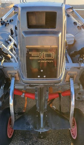 Semirrígida Highfield con motor Suzuki