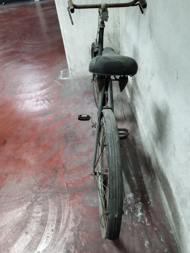 Bicicletta da restaurare freni a bacchetta 