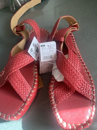 Sandalias esparto rojo