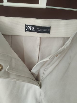 Pantalón de ZARA beige