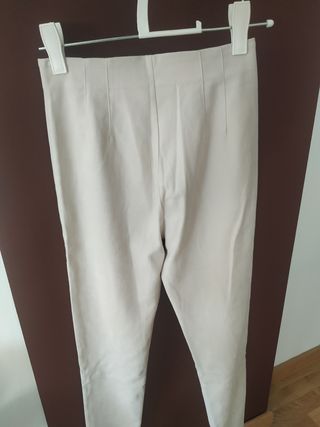 Pantalón de ZARA beige