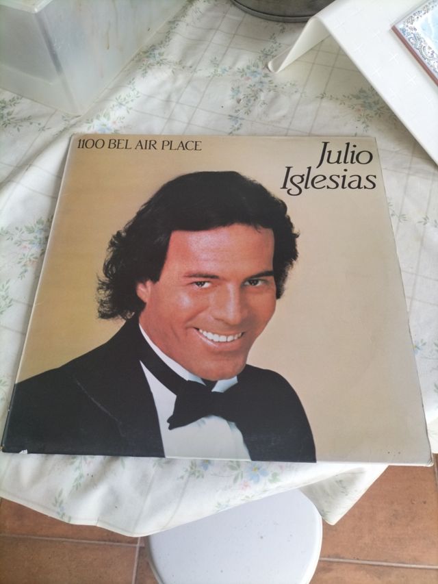 Vinilo Julio Iglesias. 1100 Bel air plac