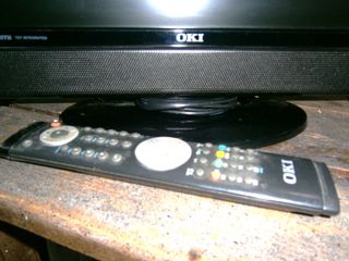 tv OKI 15 pulgadas con mando