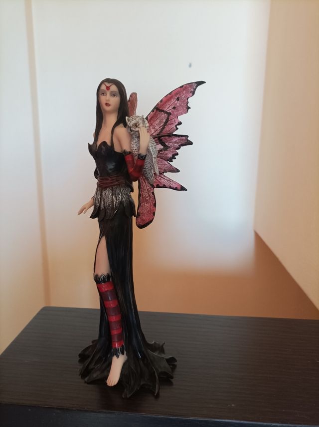 Les Alpes fata con gufo