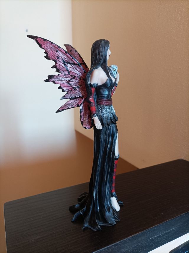 Les Alpes fata con gufo