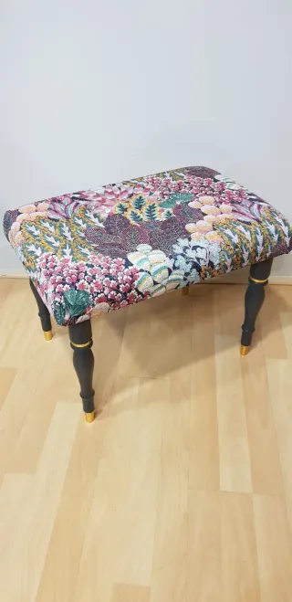 Banqueta tapizada vintage dormitorio o pie de cama