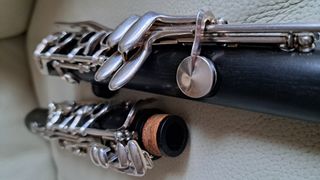 Fantástico Clarinete Buffet Crampon E13, de madera