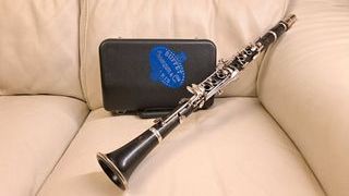 Fantástico Clarinete Buffet Crampon E13, de madera