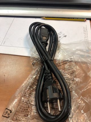 Cable conectar red corriente 220v