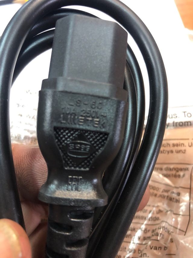 Cable conectar red corriente 220v