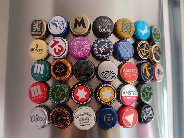 Imán chapa de cerveza belga Gouden Carolus