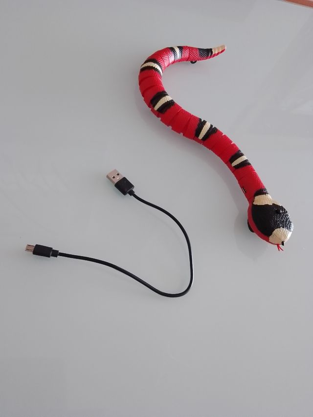 Serpiente móvil de juguete