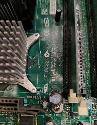 Caja Pentium 4 512K placa Intel E210882