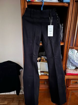 Pantalones Berskha negro y crudo