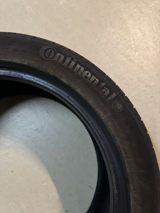 Neumatico Continental 225/45 R17