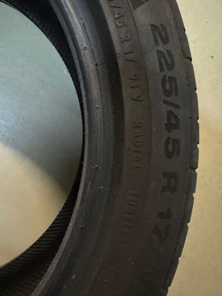 Neumatico Continental 225/45 R17