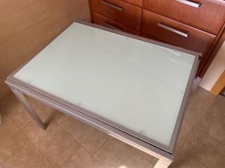 MESA METALICA Y CRISTAL 