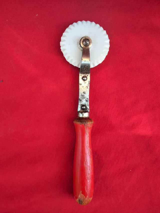 Particolare Rotella tagliapasta vintage