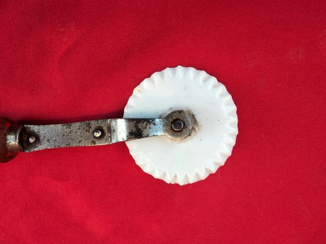 Particolare Rotella tagliapasta vintage