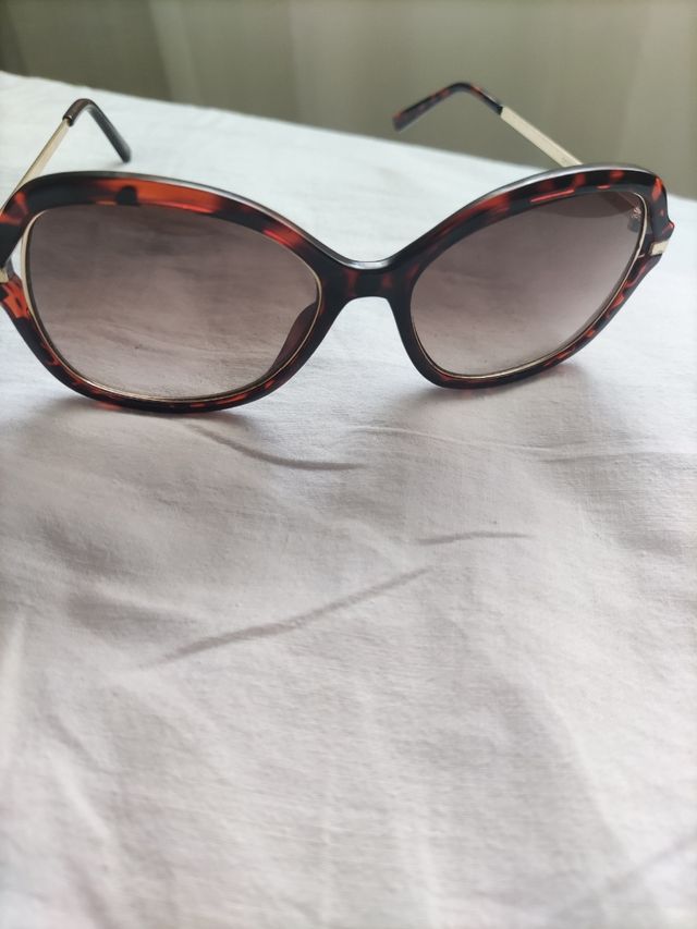 Óculos de sol GUESS