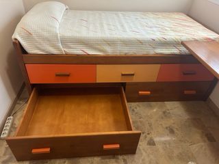 Estructura de cama con cajones