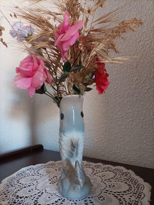 Jarrón antiguo en tonos azules