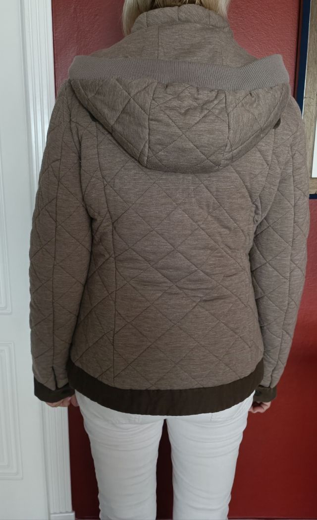 Chaqueta acolchada de Adolfo Dominguez