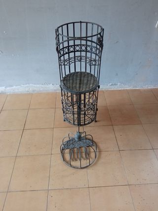 Botellero de forja