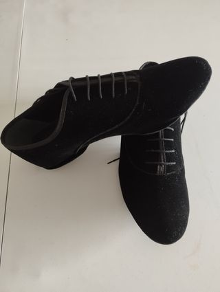 Zapatos de baile.