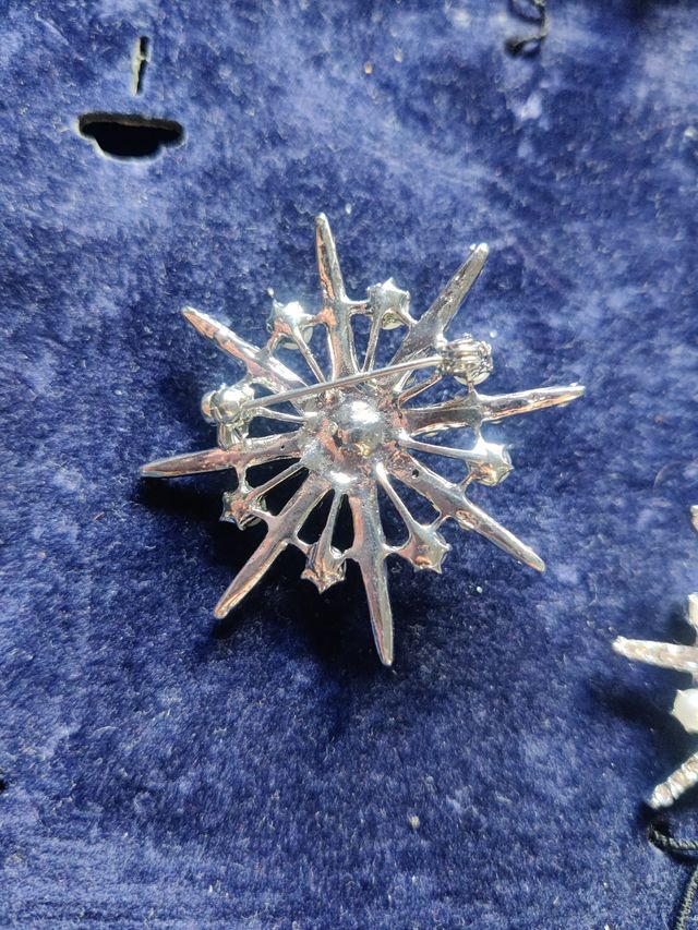 Conjunto broches estrellas con perlas