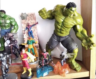 MUÑECOS Y FIGURAS MARVEL Y D.C. METAL, RESINA, PVC
