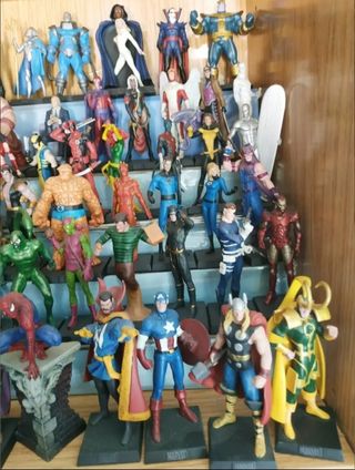 MUÑECOS Y FIGURAS MARVEL Y D.C. METAL, RESINA, PVC