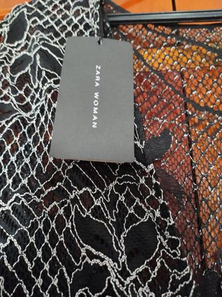 Vestido zara con etiqueta