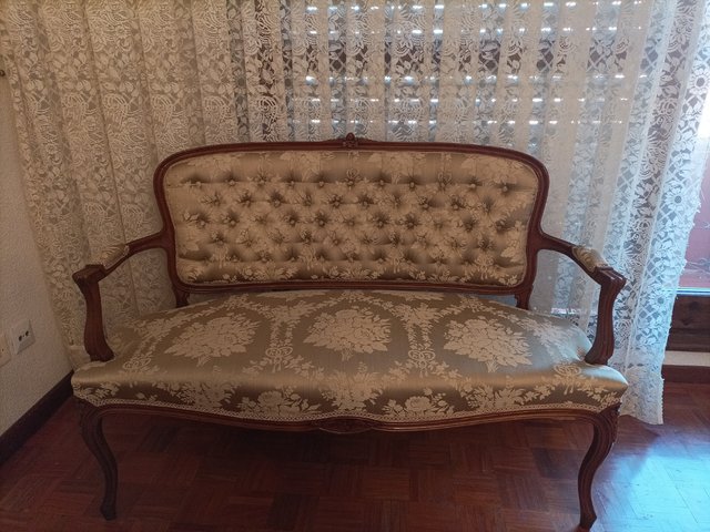 Conjunto de sofá más dos sillones