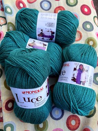 4 gomitoli 100 grammi