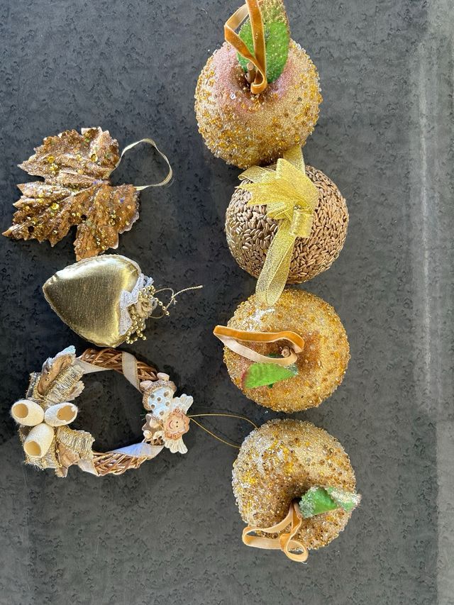 7 Addobbi natalizi dorati