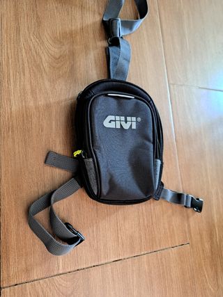 Pernera Givi para moto a estrenar.