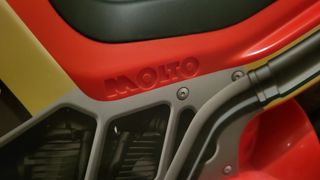 Moto corre pasillos Moltó