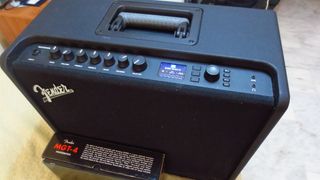 GUIT. EPIFHONE STANDAR PLUS +AMPLIF. FENDER GT 100