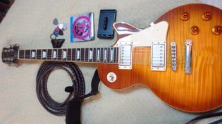 GUIT. EPIFHONE STANDAR PLUS +AMPLIF. FENDER GT 100