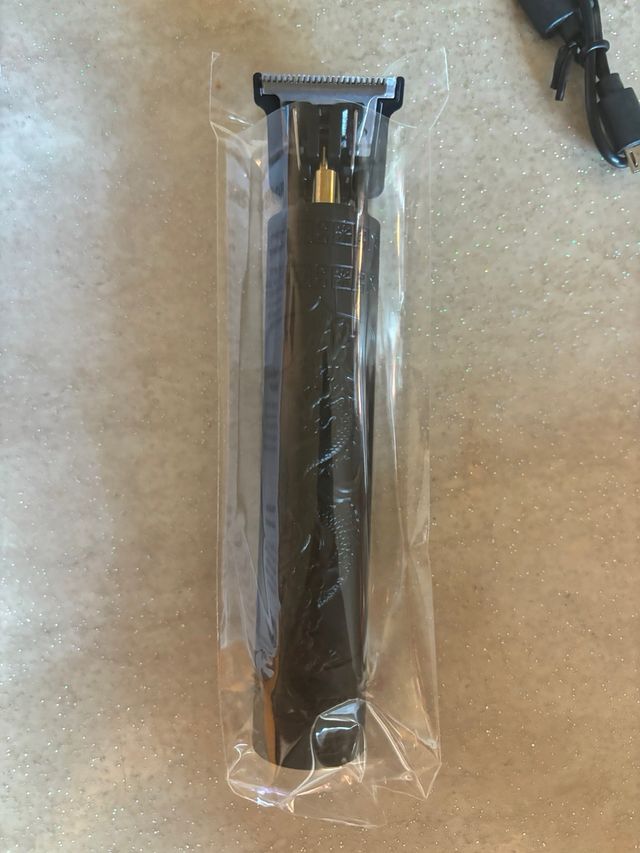 Rasoio elettrico con misure