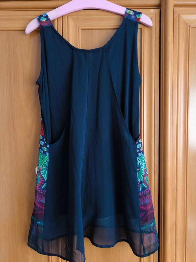 Blusa Desigual. Talla S. Nueva.