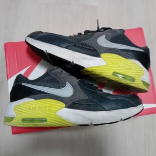 NIKE AIR MAX IMPECABLES 38,5