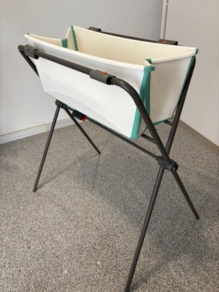 Bañera Stokke con soporte mas patas