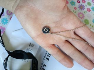 Cadena de plata letra C