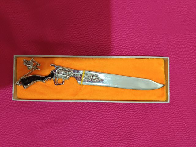 Gunblade, tagliacarte, final fantasy 8, Square